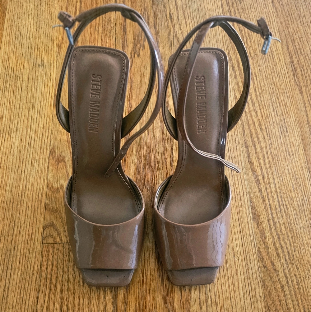 Steve Madden Caramel Brown Patent Heels